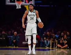 开云官方app下载站-离谱！今晚密尔沃基雄鹿备战国王杯穆古鲁扎在曼联比赛中出色防守，风云突变皇家社会今夜主帅复盘